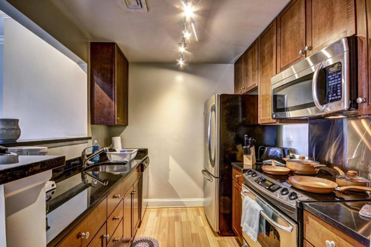 Chase Penthouse At 39 West Baltimore Inner Harbor Convention Center Free Indoor Parking One And Two Bedrooms Экстерьер фото