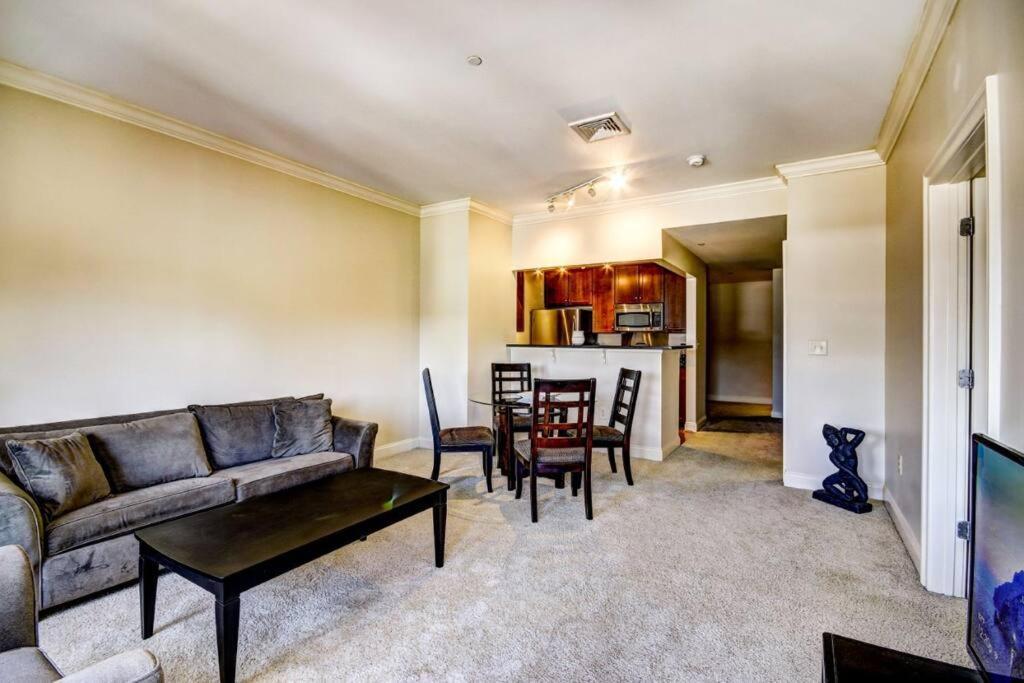 Chase Penthouse At 39 West Baltimore Inner Harbor Convention Center Free Indoor Parking One And Two Bedrooms Экстерьер фото