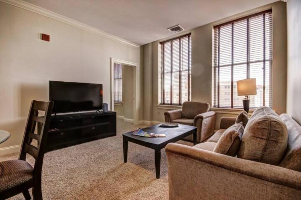 Chase Penthouse At 39 West Baltimore Inner Harbor Convention Center Free Indoor Parking One And Two Bedrooms Экстерьер фото